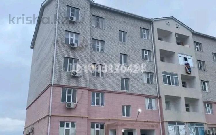 2-бөлмелі пәтер · 55.5 м² · 2/5 қабат, мкр Жулдыз, Кажел Сариев 64, бағасы: 15 млн ₸ в Атырау — фото 2