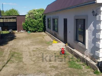 Отдельный дом · 2 комнаты · 100 м² · 10 сот., Радуга 34 за 110 000 〒 в Актобе, жилой массив Жилянка