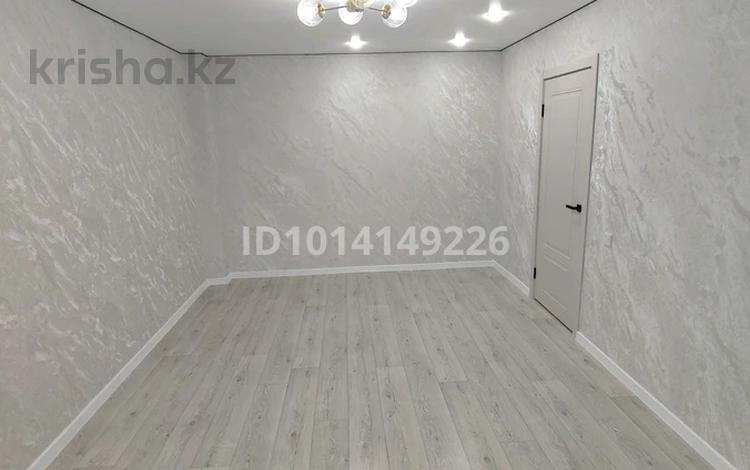 1-комнатная квартира · 42 м² · 4/9 этаж, мкр Жана Орда за 130 000 ₸ в Уральске — фото 2