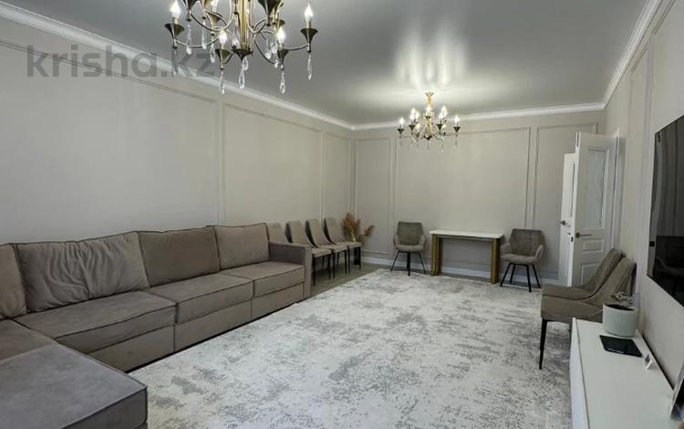 3-комнатная квартира · 102.3 м² · 4/5 этаж, мкр. Алтын орда за 45 млн ₸ в Актобе — фото 2