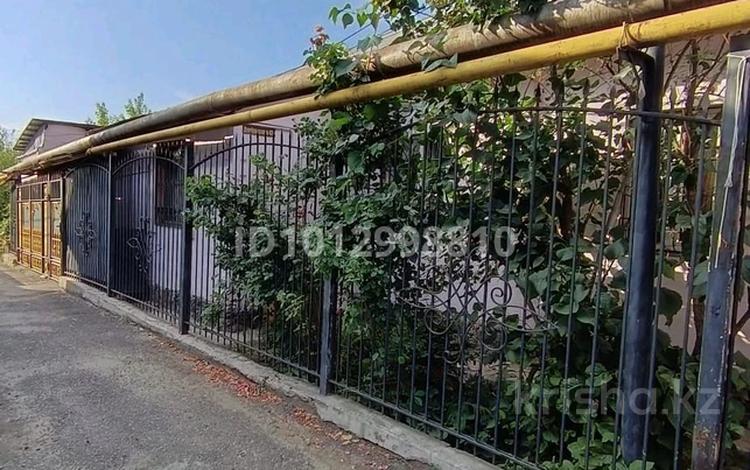 Часть дома · 3 комнаты · 53.4 м² · 6.2 сот., мкр Алтай-2 — Домбровского 43а за ~ 40 млн ₸ в Алматы, Турксибский р-н — фото 2