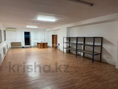 Еркін, кеңселер, қоймалар, кабинеттер және жұмыс орындары · 100 м², бағасы: 150 000 〒 в Атырау, мкр Атырау