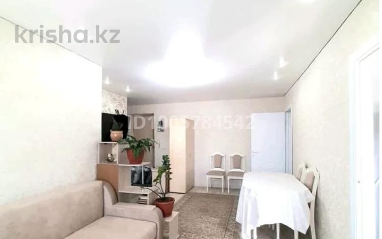 3-комнатная квартира · 49 м² · 5/5 этаж, Астана 34 за 190 000 ₸ в Усть-Каменогорске — фото 2