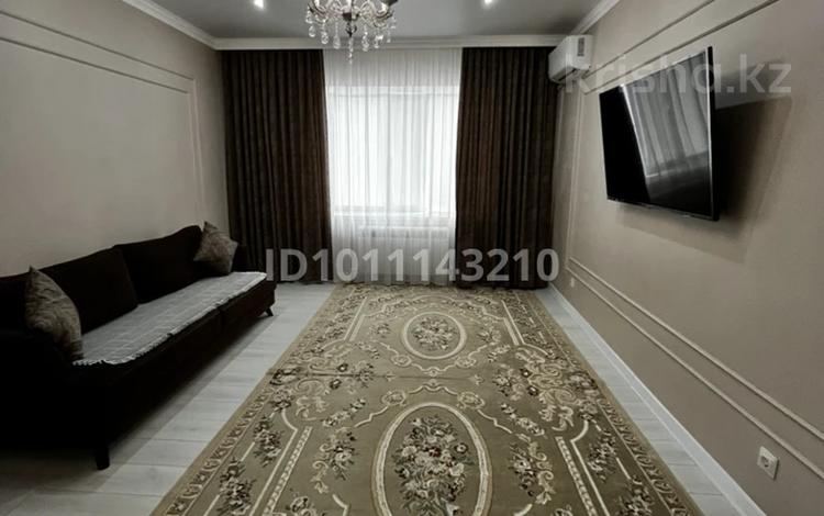 2-бөлмелі пәтер · 63.9 м² · 4/10 қабат, мкр. Алтын орда, Ораза татеулы 8 — Мангилик ел пересечение Ораза татеулы, бағасы: 28 млн ₸ в Актобе — фото 2