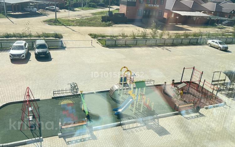 2-бөлмелі пәтер · 75 м² · 3/3 қабат, Ескі аэропорт ш/а., Бисен Жумагалиев 55, бағасы: 25.5 млн ₸ в Уральске, мкр Старый Аэропорт — фото 2