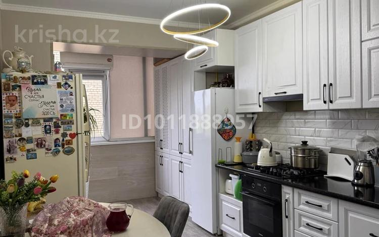 2-бөлмелі пәтер · 54.9 м² · 4/6 қабат, мкр Строитель, бағасы: 33 млн ₸ в Уральске — фото 2