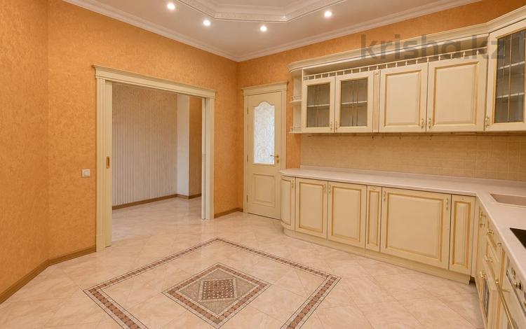 5-бөлмелі пәтер · 347.1 м² · 9/10 қабат, Сатпаева 24 — Сатпаева - Минина, бағасы: 330 млн ₸ в Алматы, Бостандыкский р-н — фото 2