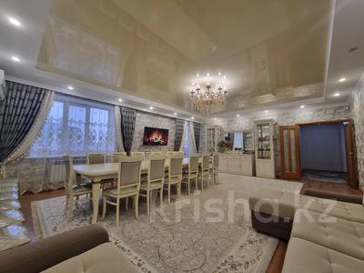 4-комнатная квартира, 194 м², 5/5 этаж, проспект Алии Молдагуловой за 69 млн 〒 в Актобе
