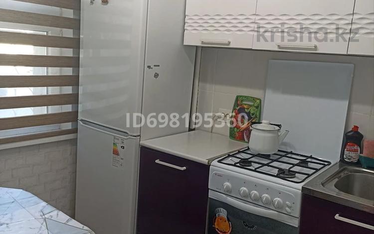 2-комнатная квартира · 49 м² · 1/4 этаж, мкр Жилгородок за 140 000 ₸ в Актобе — фото 13