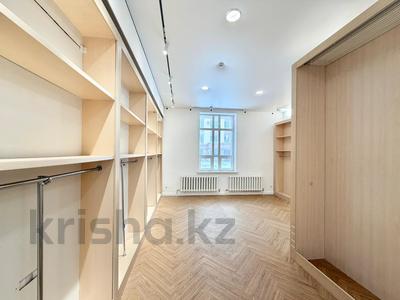 Свободное назначение, офисы, магазины и бутики, салоны красоты, фитнес и спорт, медцентры и аптеки, образование, развлечения, конференц-залы, кабинеты и рабочие места, студии · 110 м² за 800 000 ₸ в Астане, Нура р-н