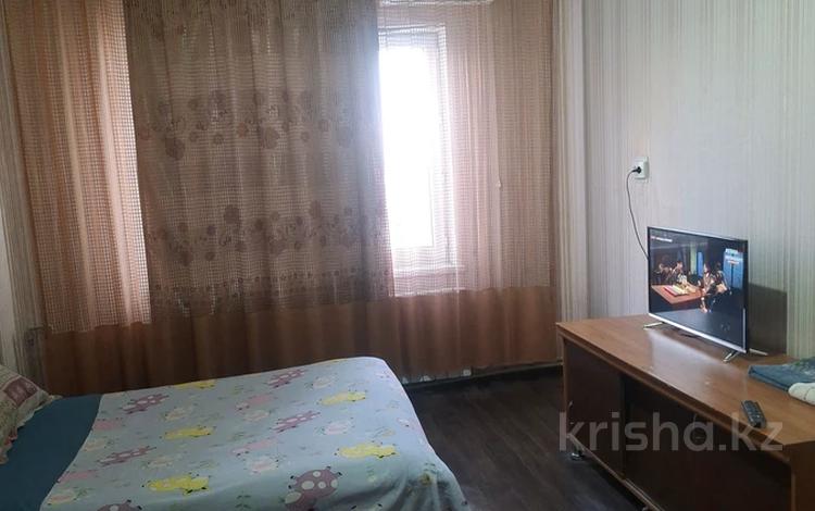 1-комнатная квартира · 42 м² · 4/5 этаж, мкр Север — Рыскулова за 1 500 ₸ в Шымкенте, Аль-Фарабийский р-н — фото 2