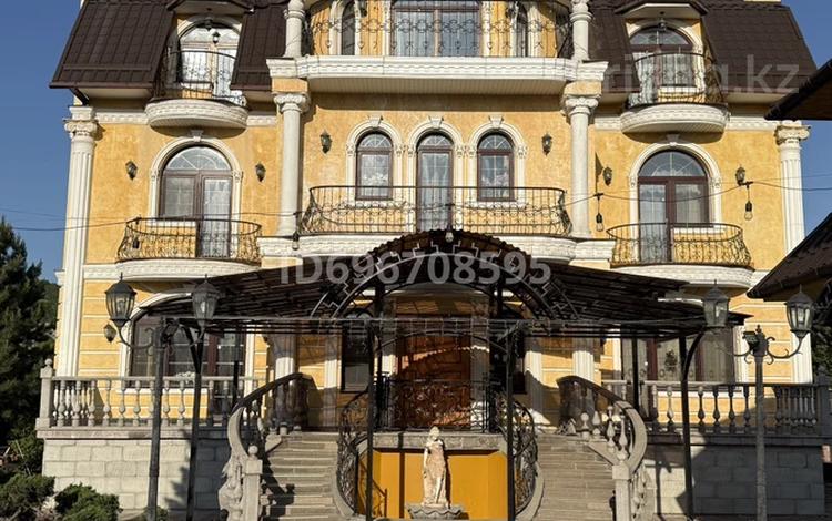 Жеке үй · 10 бөлме · 656.4 м² · 13.8 сот., мкр Ерменсай — Торангы, бағасы: 450 млн ₸ в Алматы, Бостандыкский р-н — фото 70