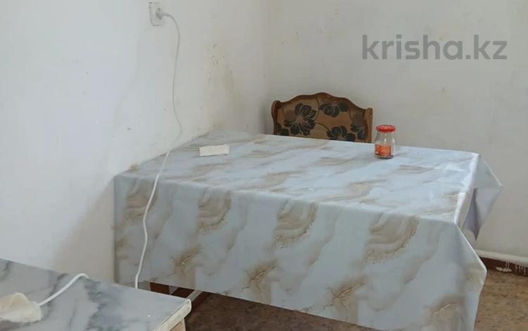 3-бөлмелі пәтер · 60 м² · 1/3 қабат, 2 микрорайон 11, бағасы: 80 000 ₸ в Аксае — фото 4