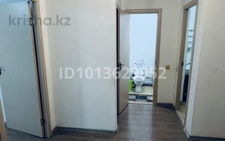 3-бөлмелі пәтер · 58 м², Шұғыла ш/а., Райымбека 590/1 — Жуалы, бағасы: 30 млн ₸ в Алматы, Наурызбайский р-н — фото 2