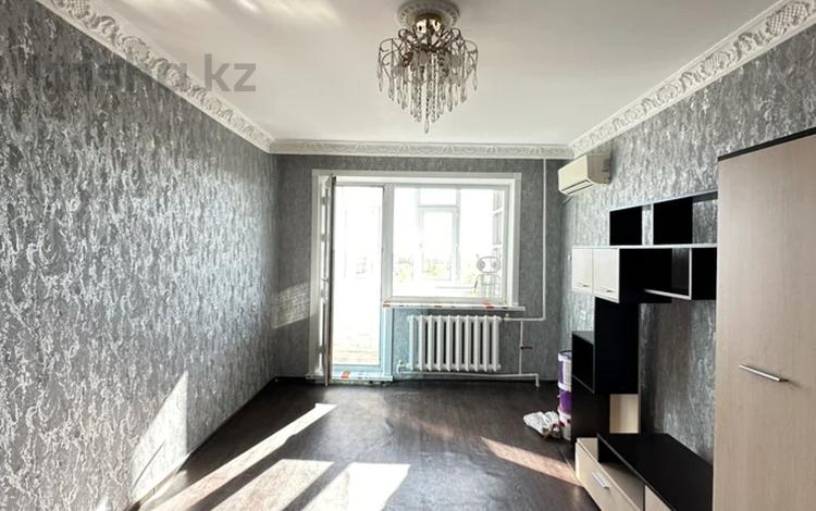 2-комнатная квартира · 50.4 м² · 4/9 этаж, мкр Юго-Восток, Университетская за 19 млн ₸ в Караганде, Казыбек би р-н — фото 9