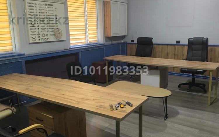 Офисы · 71 м² за 180 000 ₸ в Шымкенте, Енбекшинский р-н — фото 2