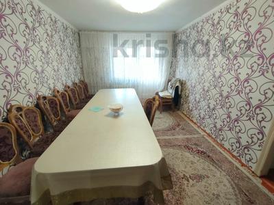 4-комнатная квартира · 70 м² · 2/3 этаж, Байзак батыра за 13.6 млн 〒 в Таразе