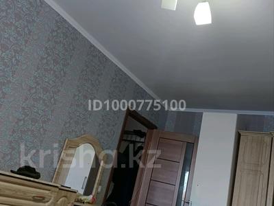 1-комнатная квартира · 37 м² · 1/5 этаж, Майкудук, Майкудук, 19й микрорайон — Школа 82 за 9.8 млн 〒 в Караганде, Алихана Бокейханова р-н