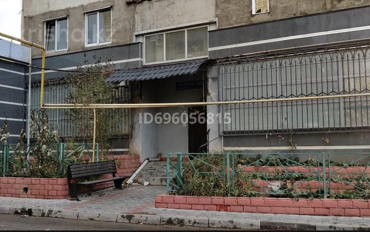 5-комнатная квартира · 110 м² · 5/5 этаж, 8-й микрорайон 60 за 40 млн ₸ в Шымкенте, Туран р-н — фото 2