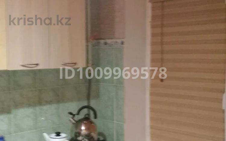 1-бөлмелі пәтер · 33 м² · 5/5 қабат, 8-й мкр 19 — возле базара, бағасы: 9.5 млн ₸ в Актау — фото 2