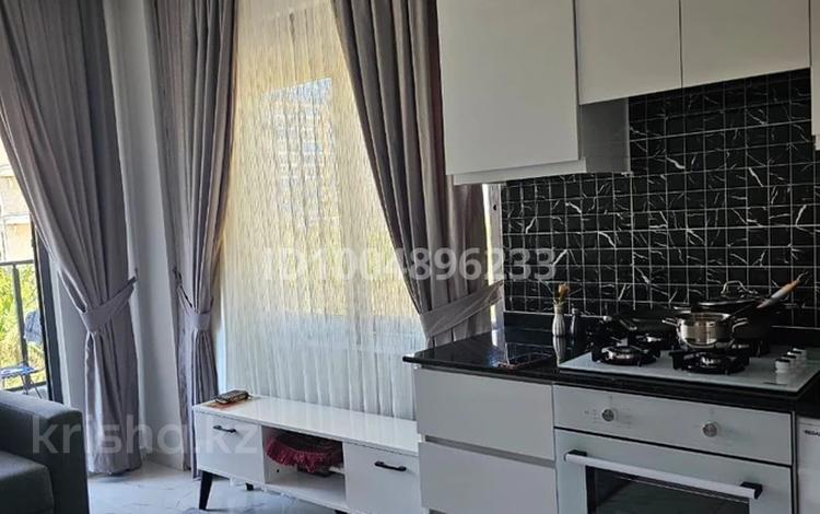 2-бөлмелі пәтер · 55 м² · 2/5 қабат, Mahmutlar Mahallesi, бағасы: 55 млн 〒 в Аланье — фото 2