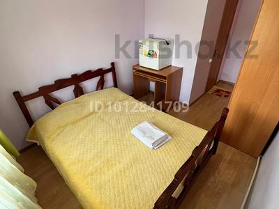 Дом · 4 комнаты · 40 м², Кенесары 41а за 15 000 ₸ в Бурабае