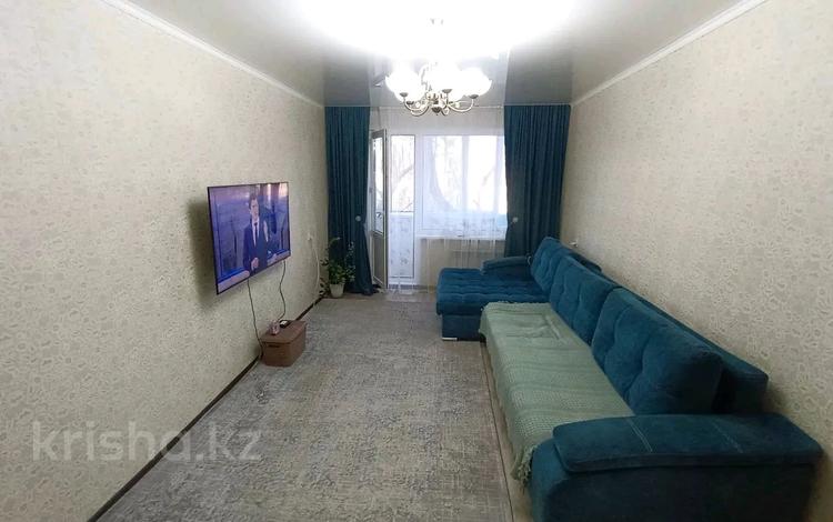 2-комнатная квартира, 45 м², 2/5 этаж, мухита за 15.5 млн 〒 в Уральске — фото 2