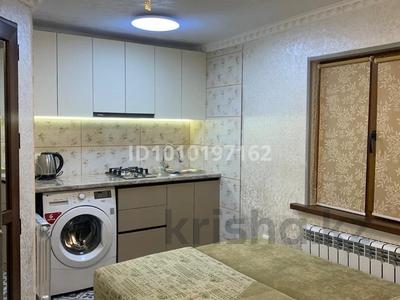 1-комнатная квартира · 20 м² · 1/2 этаж, Туркменская — Район Назарбаева-Жансугурова ул. Туркменская 15 Рядом Цум Арбат 2 остановки, Мега Парк на ул. Сейфуллина, Магнум, Комфорт, Метро «Райымбека», Зеленый базар, Пассаж, Воказал 2, от центра 2 остановки. за 180 000 ₸ в Алматы