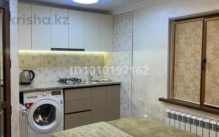 1-комнатная квартира · 20 м² · 1/2 этаж, Туркменская — Район Назарбаева-Жансугурова ул. Туркменская 15 Рядом Цум Арбат 2 остановки, Мега Парк на ул. Сейфуллина, Магнум, Комфорт, Метро «Райымбека», Зеленый базар, Пассаж, Воказал 2, от центра 2 остановки. за 180 000 ₸ в Алматы — фото 2