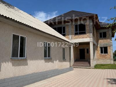 Жеке үй · 8 бөлме · 350 м² · 10 жүзд., Қалқаман-2 ш/а., Сыпатай батыр 35 35 — Абая-Ашимова, бағасы: 180 млн ₸ в Алматы, Наурызбайский р-н