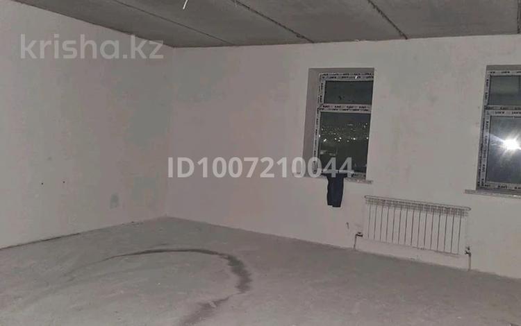 2-бөлмелі пәтер · 85.6 м² · 4/5 қабат, Даулеткерей 1А, бағасы: 29.9 млн ₸ в Астане, Сарыарка р-н — фото 2