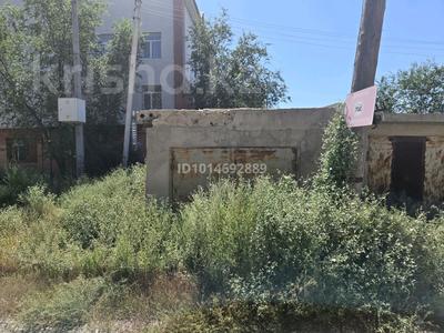 Гараж · Махамбета Утемисова — Возле рынка Рахат, бағасы: 2.5 млн ₸ в Атырау