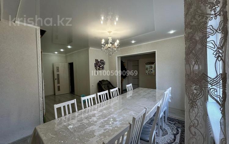 Отдельный дом · 4 комнаты · 110 м² · 4 сот., Скоробогатова 43/1 — Район 7 школы за 40 млн ₸ в Уральске — фото 2