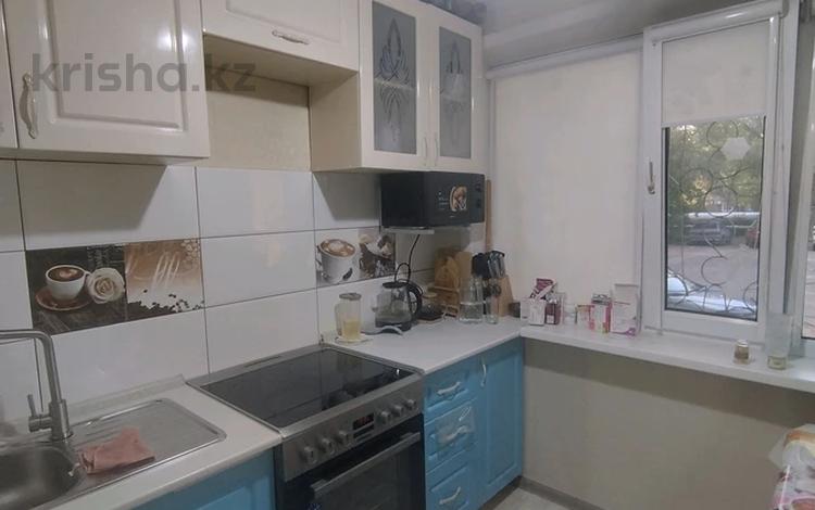 2-комнатная квартира · 52 м² · 1/9 этаж, Майкудук, Майкудук, 11а микрорайон 25 за 13.5 млн ₸ в Караганде, Алихана Бокейханова р-н — фото 2