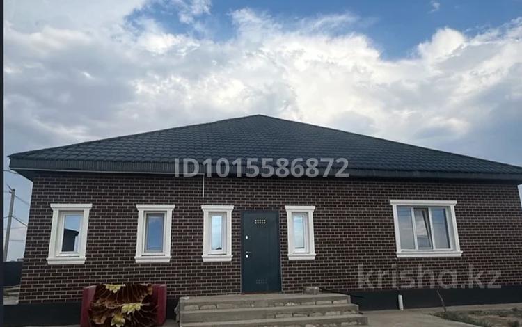 Отдельный дом · 5 комнат · 250 м² · 8 сот., мкр Зарослый, 1 улица 77 за 55 млн ₸ в Атырау — фото 2