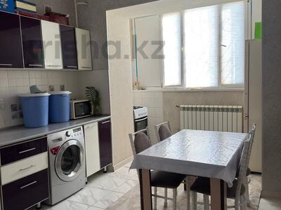 2-бөлмелі пәтер · 52 м² · 1/5 қабат, 32Б мкр 8/2, бағасы: 11.5 млн 〒 в Актау