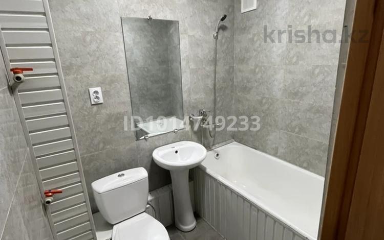 1-комнатная квартира · 40 м² · 1/5 этаж, мкр Каратау 1 за 9.2 млн ₸ в Таразе — фото 2
