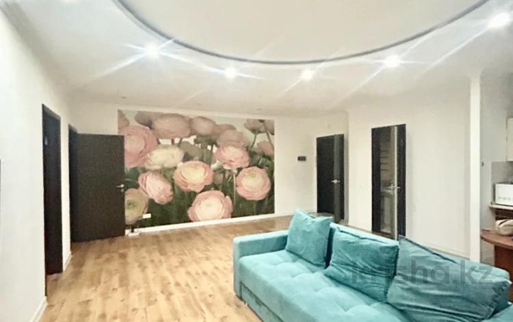 2-комнатная квартира · 70 м² · 8/9 этаж, Алихана Бокейханова 17 за 200 000 〒 в Астане, Есильский р-н — фото 8