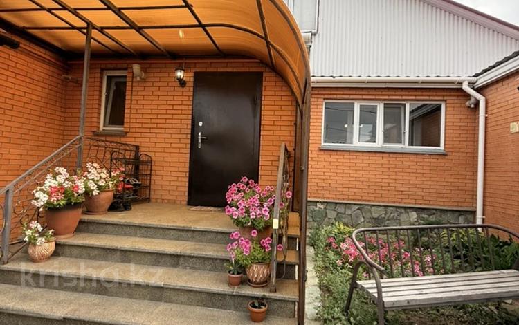 Отдельный дом · 5 комнат · 207 м² · 10 сот., мкр Уркер — ДОМ 207 кВ. 10 соток за 80 млн ₸ в Астане, Нура р-н — фото 2