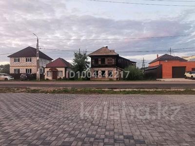 Часть дома · 12 комнат · 360 м² · 7.9 сот., Коминтерна 66 за 19 млн ₸ в Петропавловске