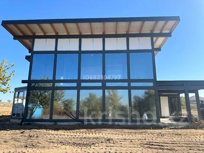 Отдельный дом · 5 комнат · 300 м² · 10 сот., Кирпичный за 97.2 млн 〒 в Актобе