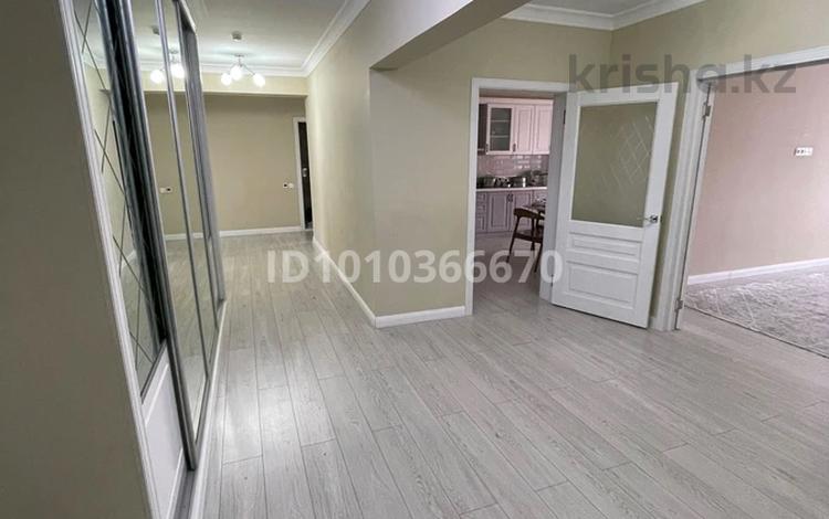 4-бөлмелі пәтер · 134.1 м² · 14/17 қабат, Варламова 27А — 3 блок, бағасы: 110 млн ₸ в Алматы, Алмалинский р-н — фото 2