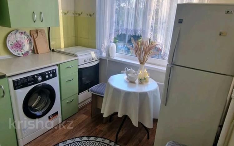 3-комнатная квартира · 60 м² · 3/4 этаж, Жандосова — Радостовца за 350 000 ₸ в Алматы, Бостандыкский р-н — фото 2