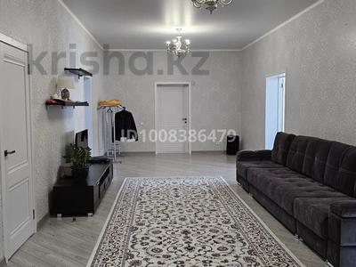 Отдельный дом · 4 комнаты · 220 м² · 10 сот., 1 микрорайон 227 за 69 млн ₸ в Жибек Жолы