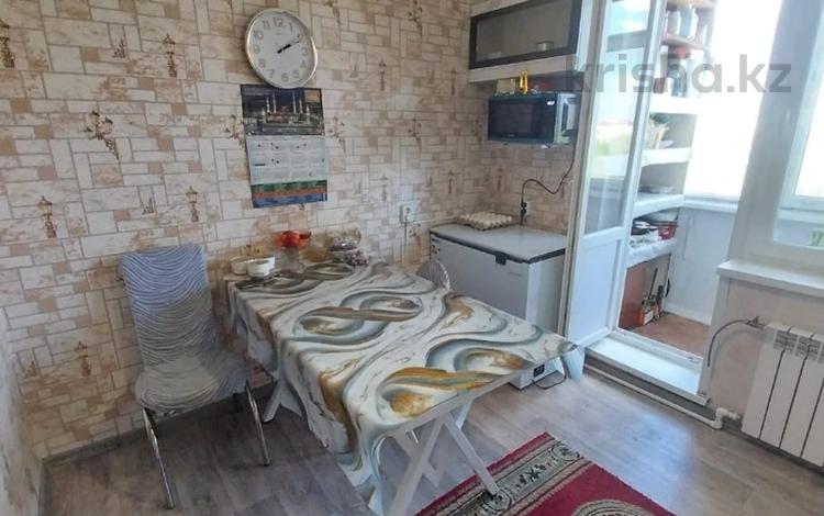2-комнатная квартира · 54 м² · 5/5 этаж, мкр 8, ул.бр.Жубановых за 13.5 млн ₸ в Актобе — фото 7
