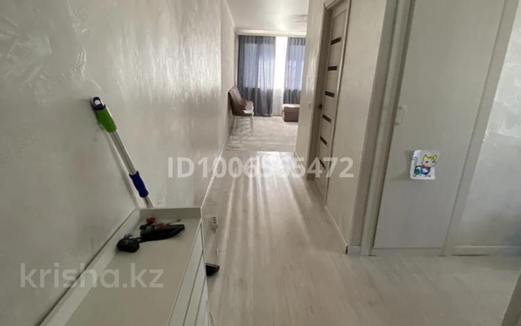 3-бөлмелі пәтер · 52.4 м² · 4/5 қабат, Есенберлина 53, бағасы: 20 млн ₸ в Жезказгане — фото 2