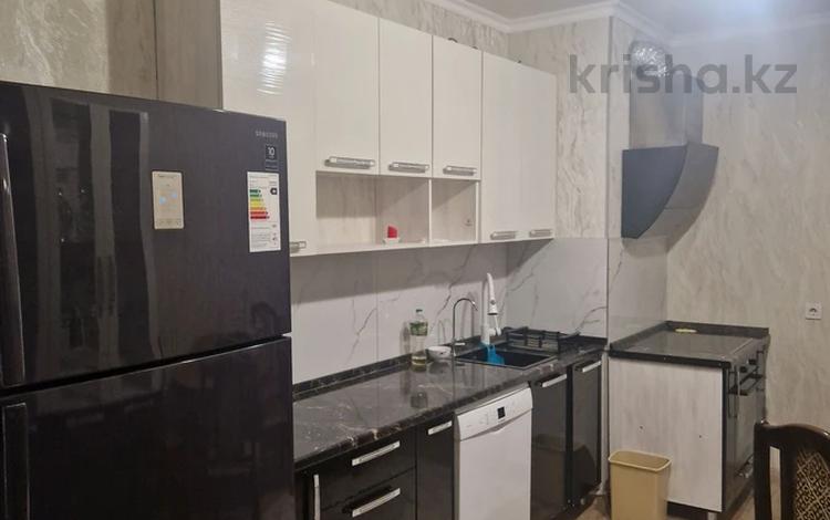 3-комнатная квартира, 105 м², 7/16 этаж помесячно, Торайгырова 19а