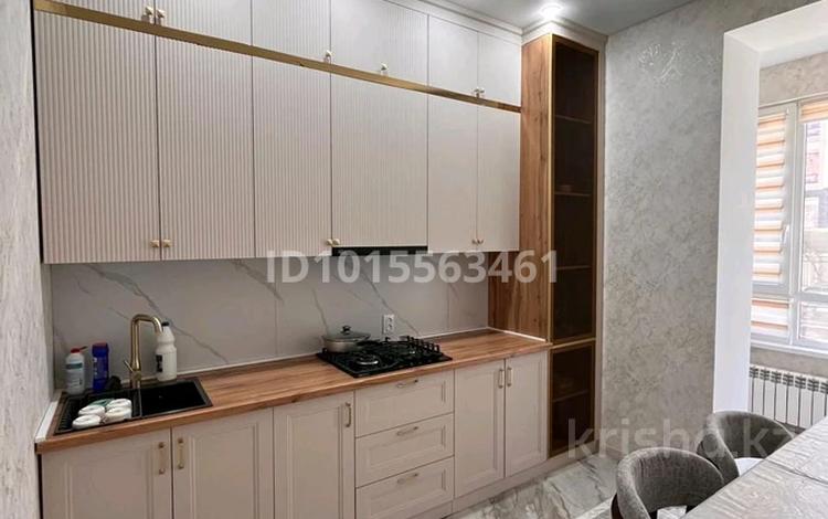 1-бөлмелі пәтер · 45 м² · 1 қабат, Алтын орда ш/а. 22е, бағасы: 15 000 ₸ в Актобе, мкр. Алтын орда — фото 2