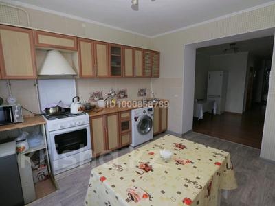 Продажа квартир в Актюбинской обл.: 3-комнатная квартира · 64 м² · 2/2 этаж, Кузнечные ряды 18 — Пересечение улицы Кобызева и Жанкожа батыра в проулке за 16.5 млн 〒 3-комнатная квартира · 64 м² · 2/2 этаж, Кузнечные ряды 18 — Пересечение улицы Кобызева и Жанкожа батыра в проулке за 16.5 млн 〒 в Актобе, мкр. Курмыш