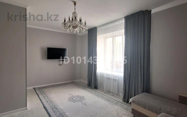 2-комнатная квартира · 65 м² · 4/8 этаж, Аль-Фараби 15 — Аль Фараби за 350 000 ₸ в Астане, Есильский р-н — фото 8